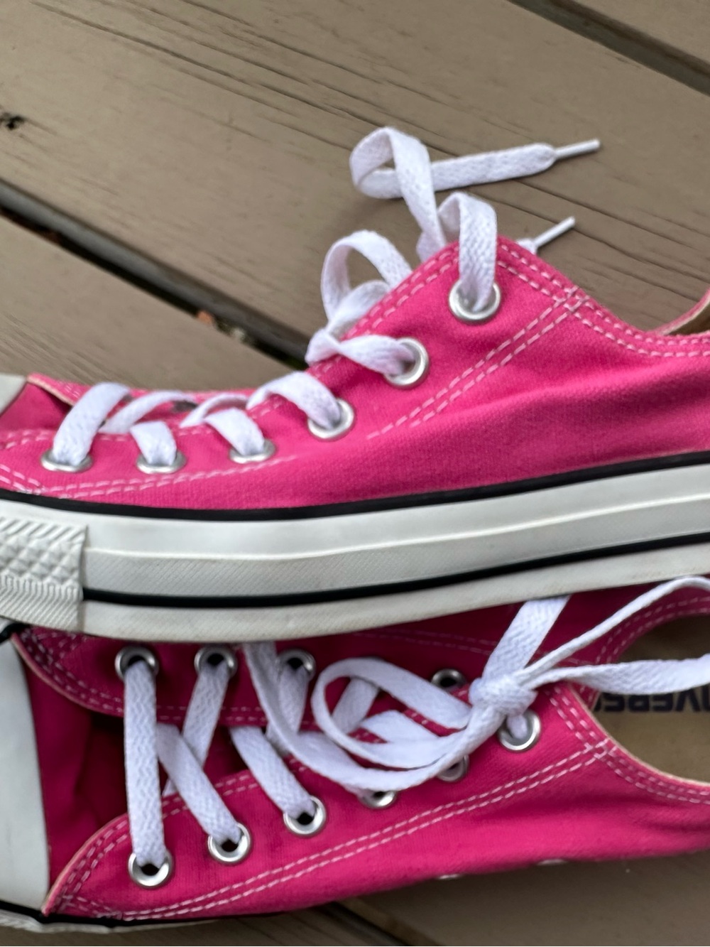 Converse Women's Pink Low-Top Canvas Sneakers with White Accents size 10 - Picture 7 of 9